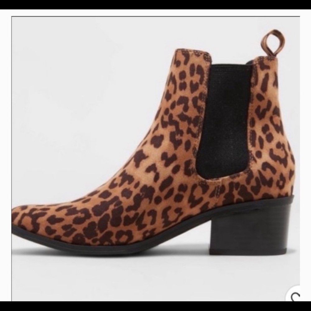 Leopard print ankle boots